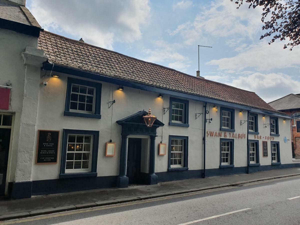 וות'רבי Swan & Talbot Inn מראה חיצוני תמונה